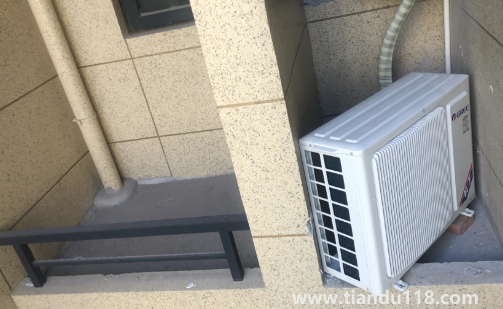 空調(diào)外機(jī)放置飄窗會漏水嗎（自家飄窗頂歸誰放空調(diào)）